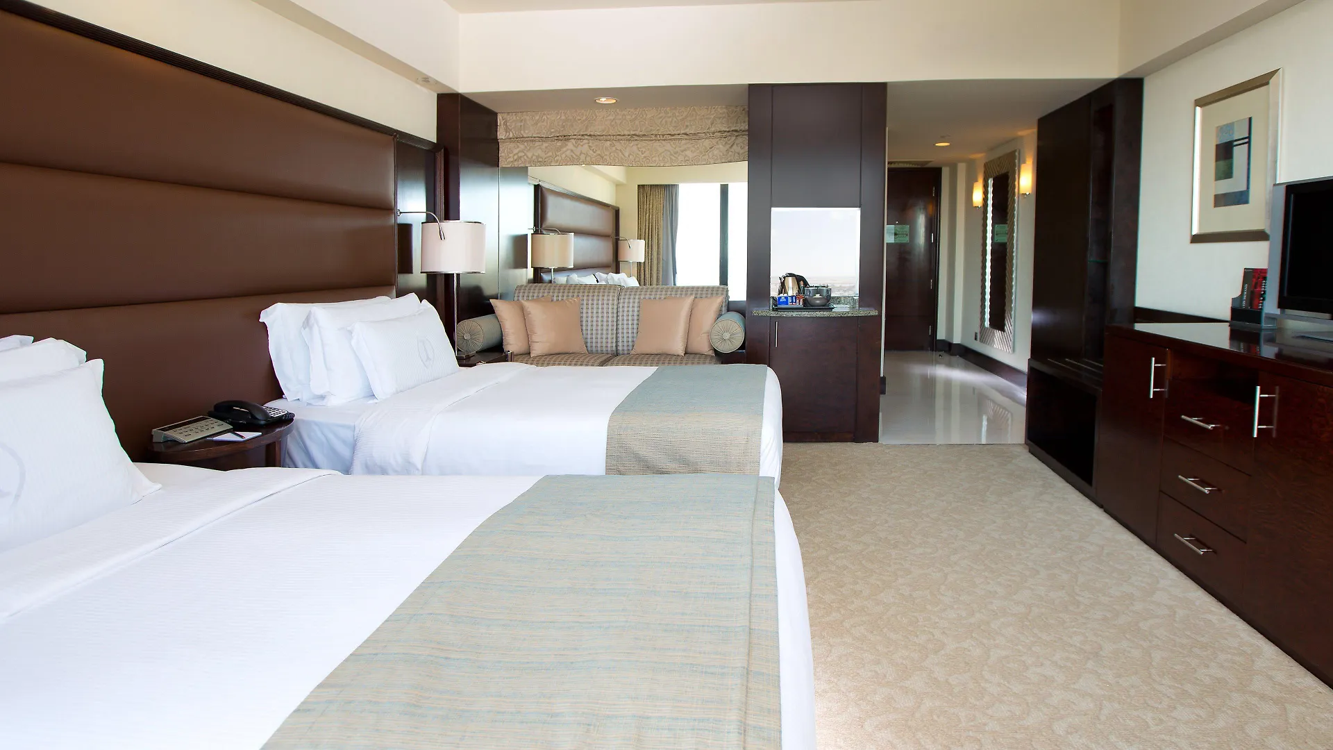 Intercontinental Abu Dhabi By Ihg Hotel Feriested