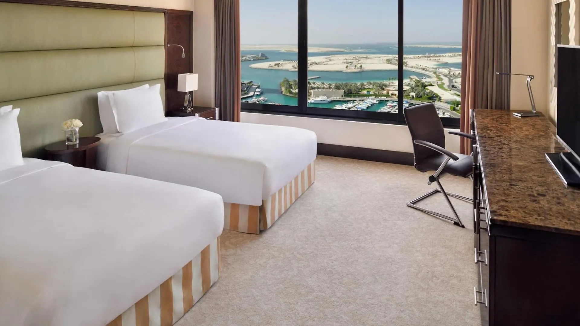 Intercontinental Abu Dhabi By Ihg Hotel 5*,