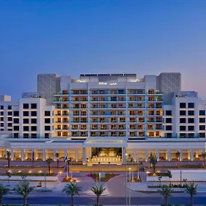 Курортный комплекс Hilton Yas Island, Абу-Даби
