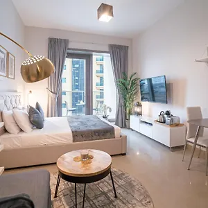Higuests - Sparkle Towers 2 , Dubai United Arab Emirates