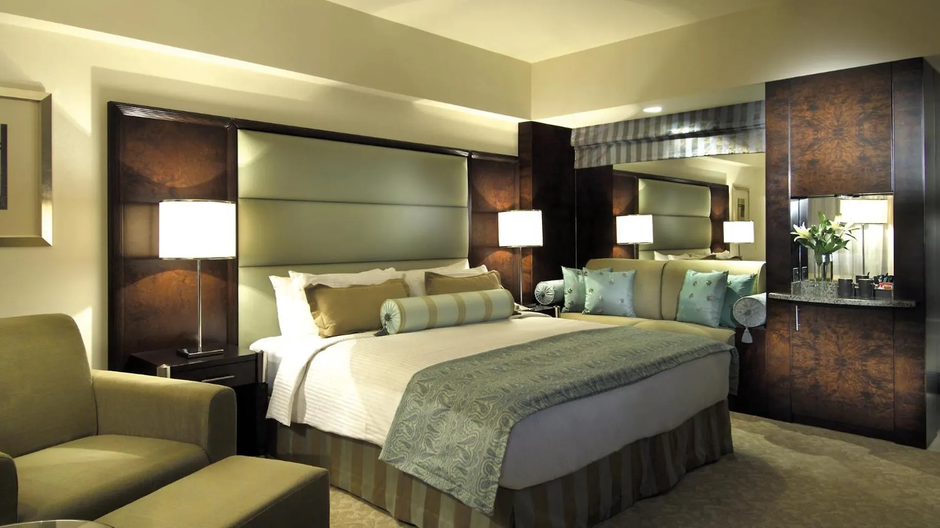 Intercontinental Abu Dhabi By Ihg Hotel 5*,  United Arab Emirates